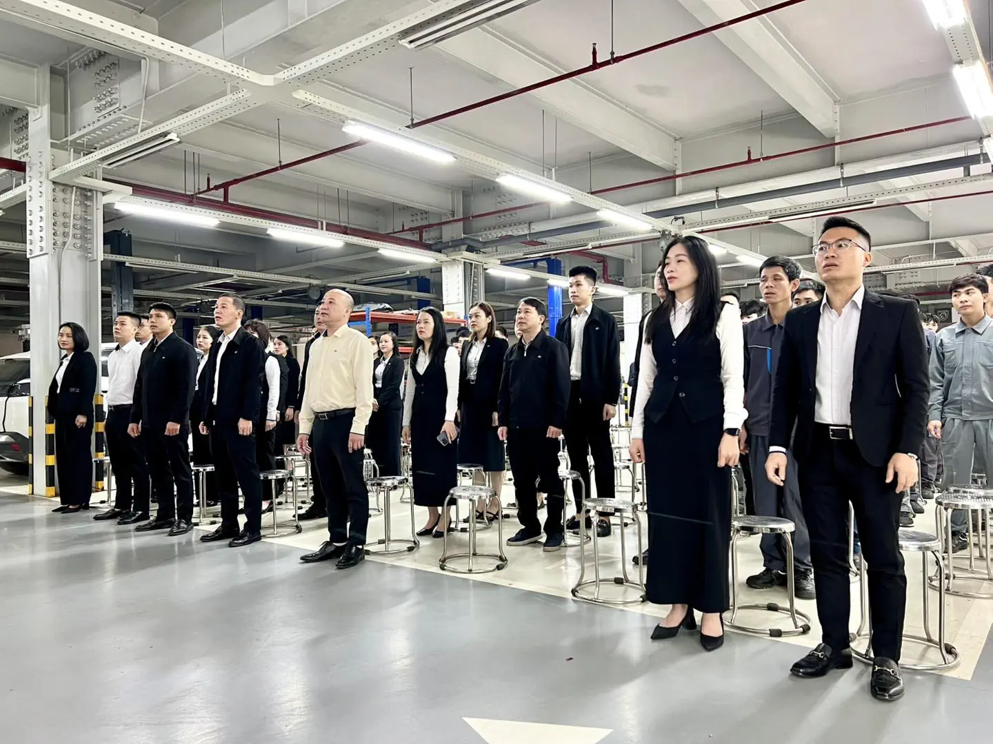 THACO AUTO THANH HÓA KHẲNG ĐỊNH SỨC MẠNH ĐOÀN KẾT VÀ TẦM NHÌN CHIẾN LƯỢC TẠI LỄ CHÀO CỜ THÁNG 4/2025