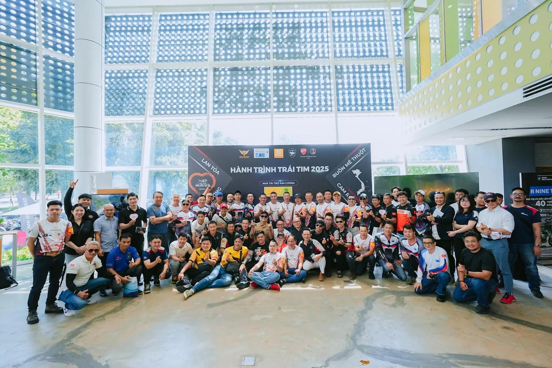 THACO AUTO & BMW Motorrad Việt Nam đồng hành cùng “Hành Trình Trái Tim 2025”