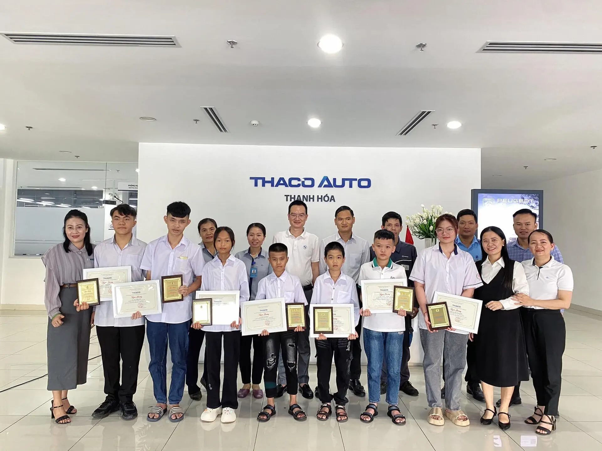 LỄ TUYÊN DƯƠNG CON CBNV “HỌC GIỎI - SỐNG TỐT NĂM 2024”